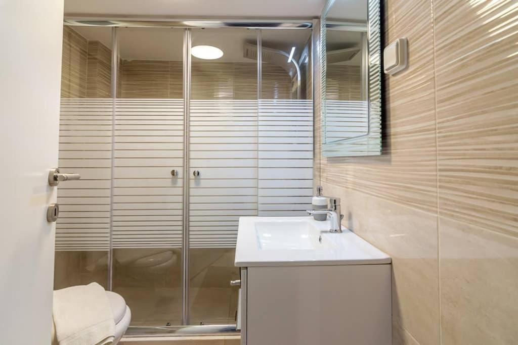 Brand New Decorated Flat For 4 Ppl In Pagrati Apartment Athens Ngoại thất bức ảnh