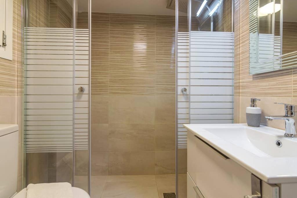Brand New Decorated Flat For 4 Ppl In Pagrati Apartment Athens Ngoại thất bức ảnh